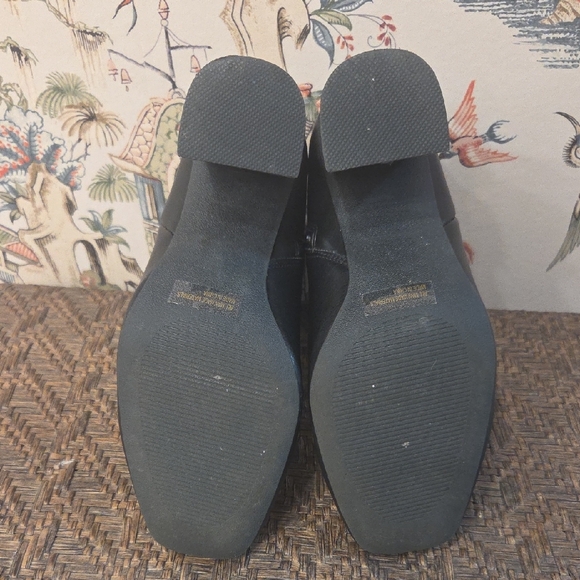 DV by Dolce Vita Black Ankle Booties - Picture 6 of 8